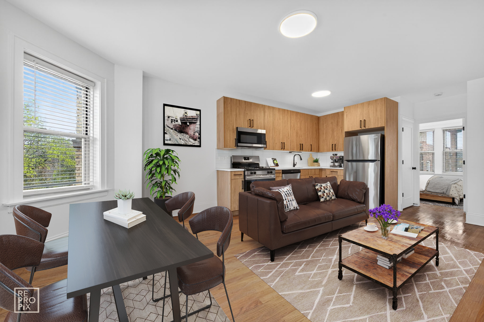 6308 N Artesian Avenue 1