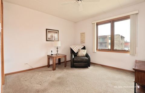 Tiny photo for 4940 134th Court #408, Crestwood, IL 60418 (MLS # 12592803)