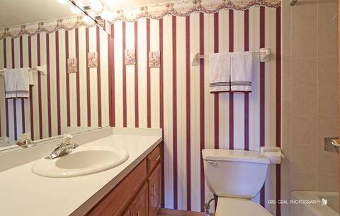 Tiny photo for 4940 134th Court #408, Crestwood, IL 60418 (MLS # 12592803)