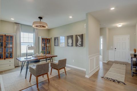 Tiny photo for 548 Endicott Road, South Elgin, IL 60177 (MLS # 12535806)