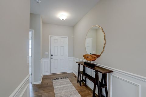 Tiny photo for 548 Endicott Road, South Elgin, IL 60177 (MLS # 12535806)