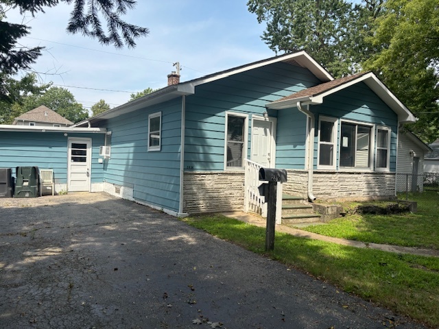 2816 Emmaus Avenue