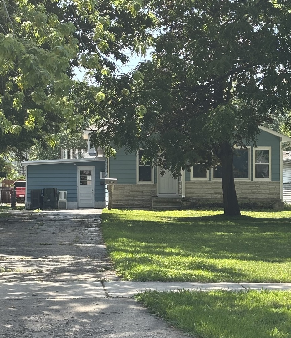2816 Emmaus Avenue
