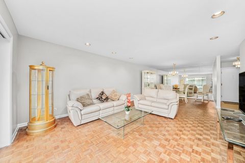 Tiny photo for 9529 Bronx Place #314, Skokie, IL 60077 (MLS # 12497865)