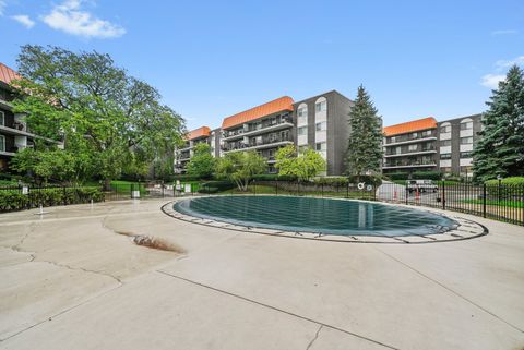 Tiny photo for 9529 Bronx Place #314, Skokie, IL 60077 (MLS # 12497865)