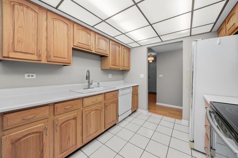 Tiny photo for 9529 Bronx Place #314, Skokie, IL 60077 (MLS # 12497865)