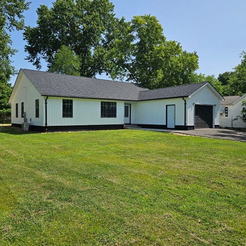 Tiny photo for 900 Oregon Street, Carterville, IL 62918 (MLS # 12692145)
