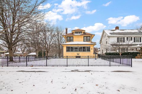 Tiny photo for 997 S Evergreen Avenue, Kankakee, IL 60901 (MLS # 12542464)