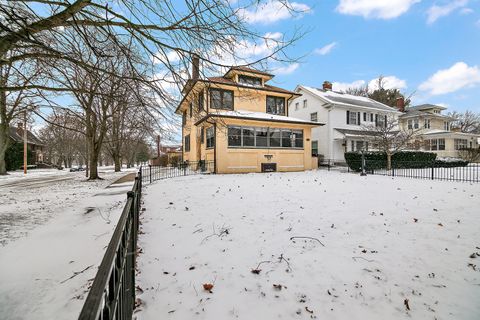 Photo of 997 S Evergreen Avenue, Kankakee, IL 60901 (MLS # 12542464)