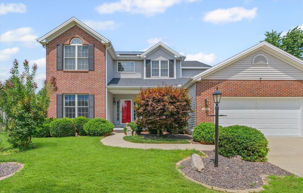 Photo for 4502 Graves Court, Champaign, IL 61822 (MLS # 12431499)
