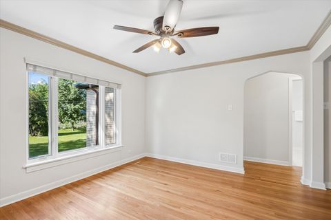 Tiny photo for 443 Shenstone Road, Riverside, IL 60546 (MLS # 12690864)