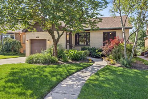 Photo of 443 Shenstone Road, Riverside, IL 60546 (MLS # 12690864)