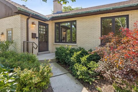 Tiny photo for 443 Shenstone Road, Riverside, IL 60546 (MLS # 12690864)