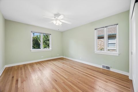Tiny photo for 443 Shenstone Road, Riverside, IL 60546 (MLS # 12690864)