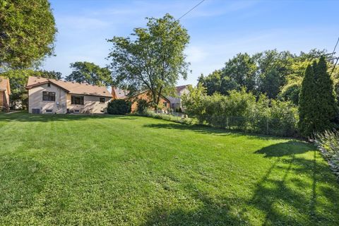 Tiny photo for 443 Shenstone Road, Riverside, IL 60546 (MLS # 12690864)