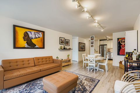 Tiny photo for 1660 N La Salle Drive #307, Chicago, IL 60614 (MLS # 12453458)