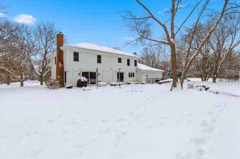 Tiny photo for 12 Crestview Lane, Lake Barrington, IL 60010 (MLS # 12541555)