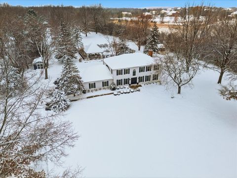 Tiny photo for 12 Crestview Lane, Lake Barrington, IL 60010 (MLS # 12541555)