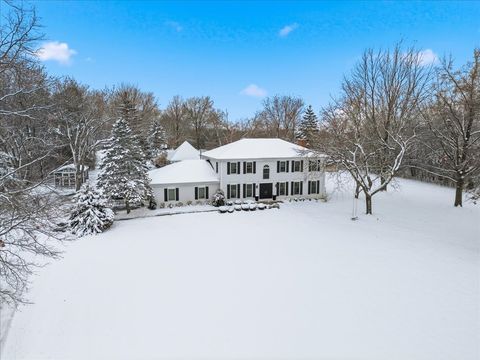 Tiny photo for 12 Crestview Lane, Lake Barrington, IL 60010 (MLS # 12541555)