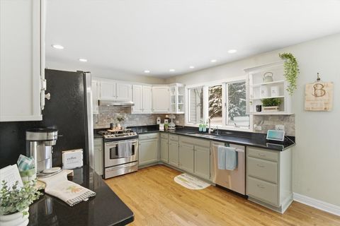 Tiny photo for 12 Crestview Lane, Lake Barrington, IL 60010 (MLS # 12541555)