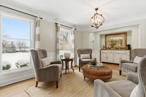 Tiny photo for 12 Crestview Lane, Lake Barrington, IL 60010 (MLS # 12541555)