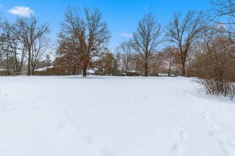 Tiny photo for 12 Crestview Lane, Lake Barrington, IL 60010 (MLS # 12541555)
