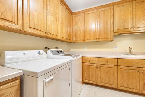 Tiny photo for 17 Shadow Creek Circle, Palos Heights, IL 60463 (MLS # 12495750)