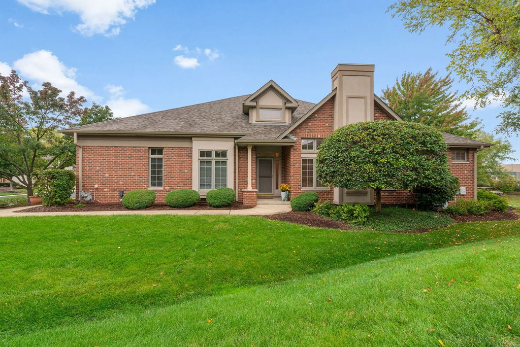 Photo for 17 Shadow Creek Circle, Palos Heights, IL 60463 (MLS # 12495750)