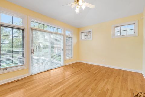 Tiny photo for 17 Shadow Creek Circle, Palos Heights, IL 60463 (MLS # 12495750)