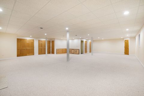 Tiny photo for 17 Shadow Creek Circle, Palos Heights, IL 60463 (MLS # 12495750)