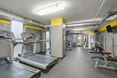 Tiny photo for 6147 N Sheridan Road #18B, Chicago, IL 60660 (MLS # 12551106)