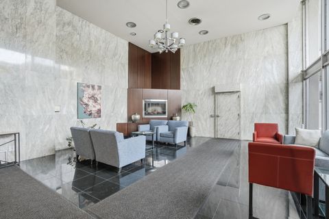 Tiny photo for 6147 N Sheridan Road #18B, Chicago, IL 60660 (MLS # 12551106)