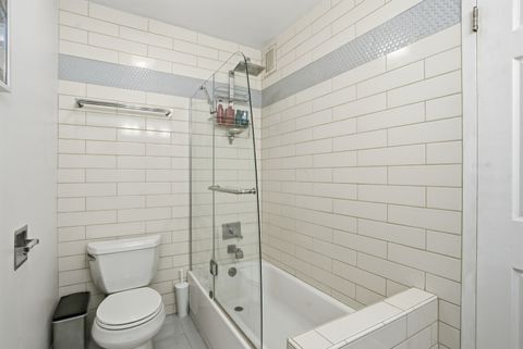Tiny photo for 6147 N Sheridan Road #18B, Chicago, IL 60660 (MLS # 12551106)