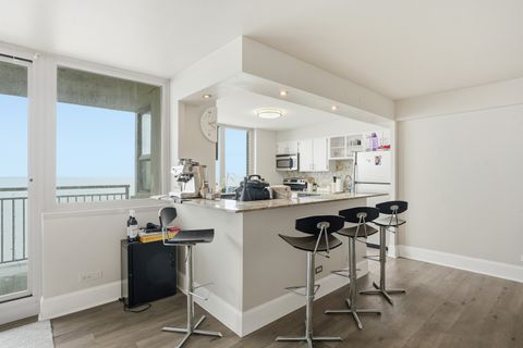 Tiny photo for 6147 N Sheridan Road #18B, Chicago, IL 60660 (MLS # 12551106)