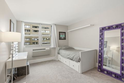 Tiny photo for 6147 N Sheridan Road #18B, Chicago, IL 60660 (MLS # 12551106)