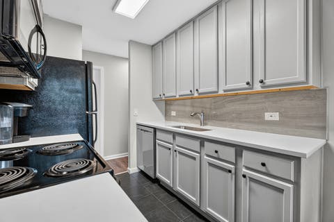 Tiny photo for 5900 Oakwood Drive #2L, Lisle, IL 60532 (MLS # 12735602)