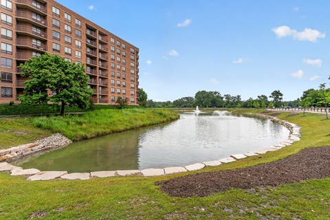 Tiny photo for 5900 Oakwood Drive #2L, Lisle, IL 60532 (MLS # 12735602)