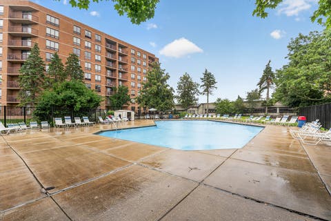 Tiny photo for 5900 Oakwood Drive #2L, Lisle, IL 60532 (MLS # 12735602)