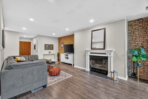 Tiny photo for 5900 Oakwood Drive #2L, Lisle, IL 60532 (MLS # 12735602)