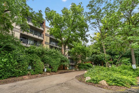Tiny photo for 5900 Oakwood Drive #2L, Lisle, IL 60532 (MLS # 12735602)