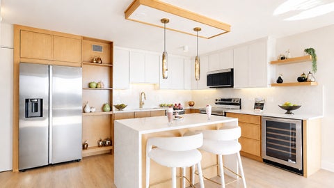 Tiny photo for 5455 N SHERIDAN Road #1012, Chicago, IL 60640 (MLS # 12749857)