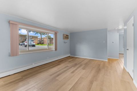 Tiny photo for 7420 W 111th Street #501, Worth, IL 60482 (MLS # 12483160)