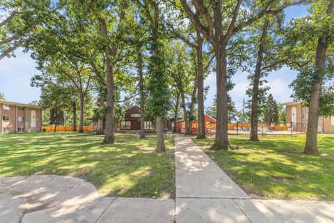 Tiny photo for 7420 W 111th Street #501, Worth, IL 60482 (MLS # 12483160)