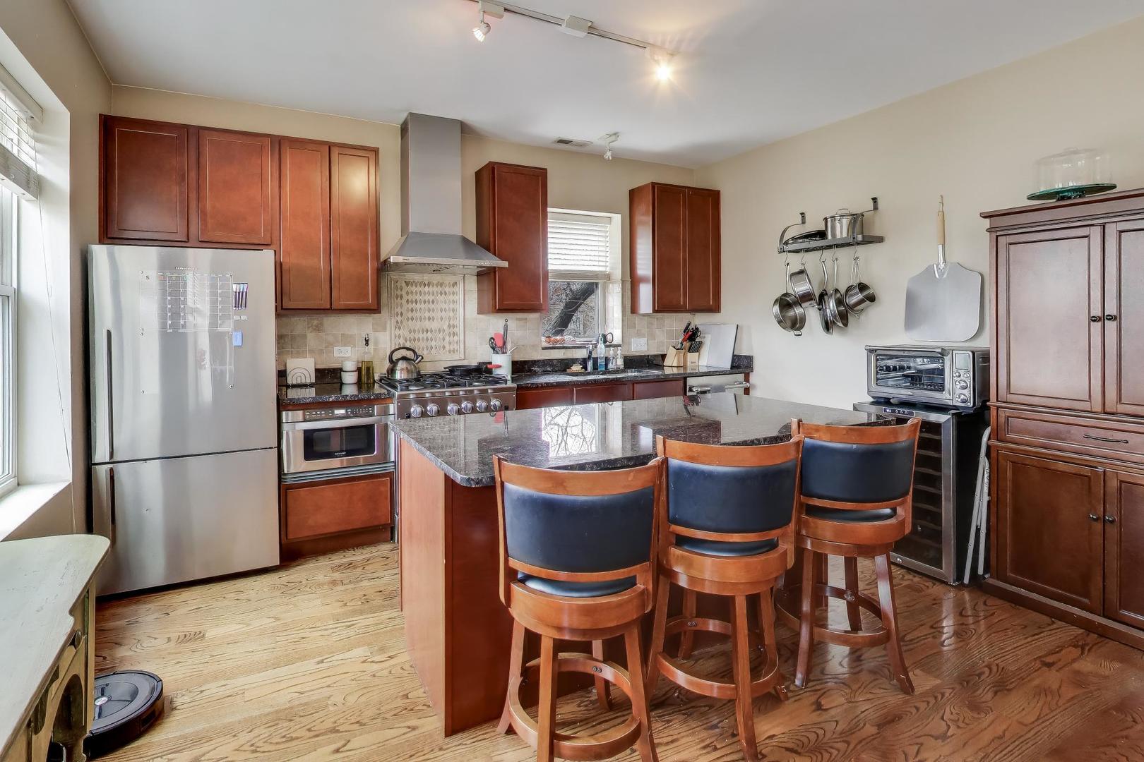 1624 W GRACE Street 3