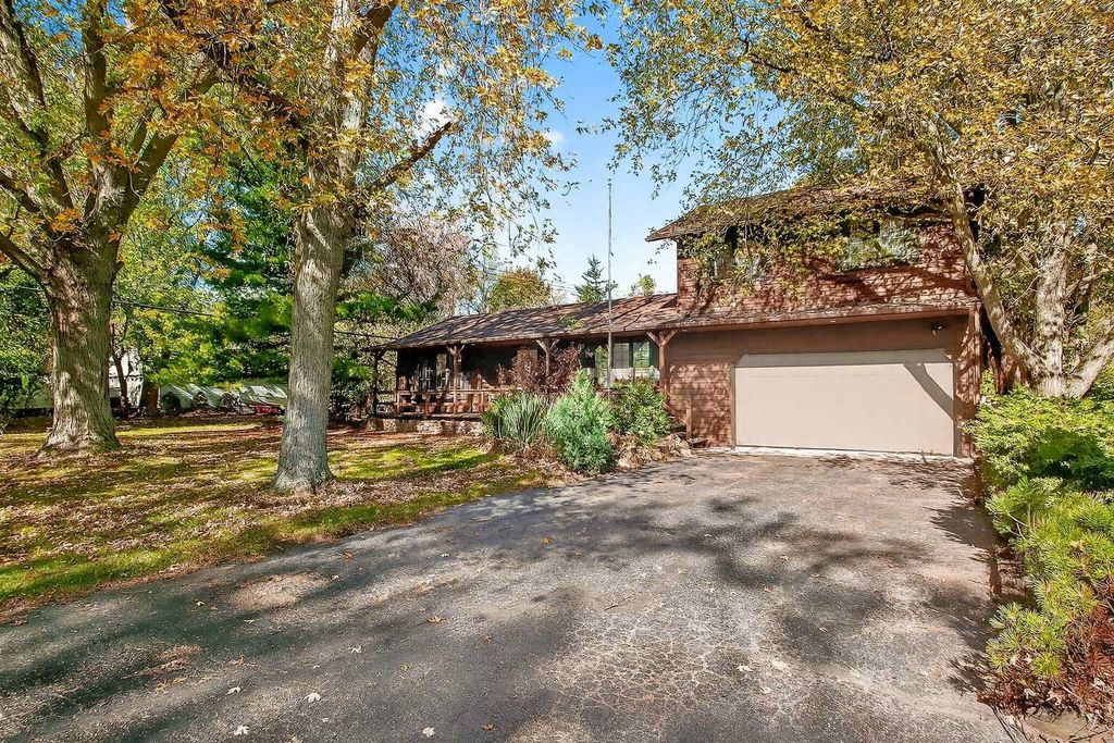 Photo for 12582 W Beach Road, Beach Park, IL 60087 (MLS # 12505467)