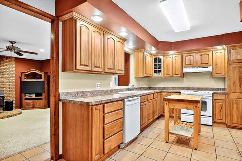 Tiny photo for 12582 W Beach Road, Beach Park, IL 60087 (MLS # 12505467)