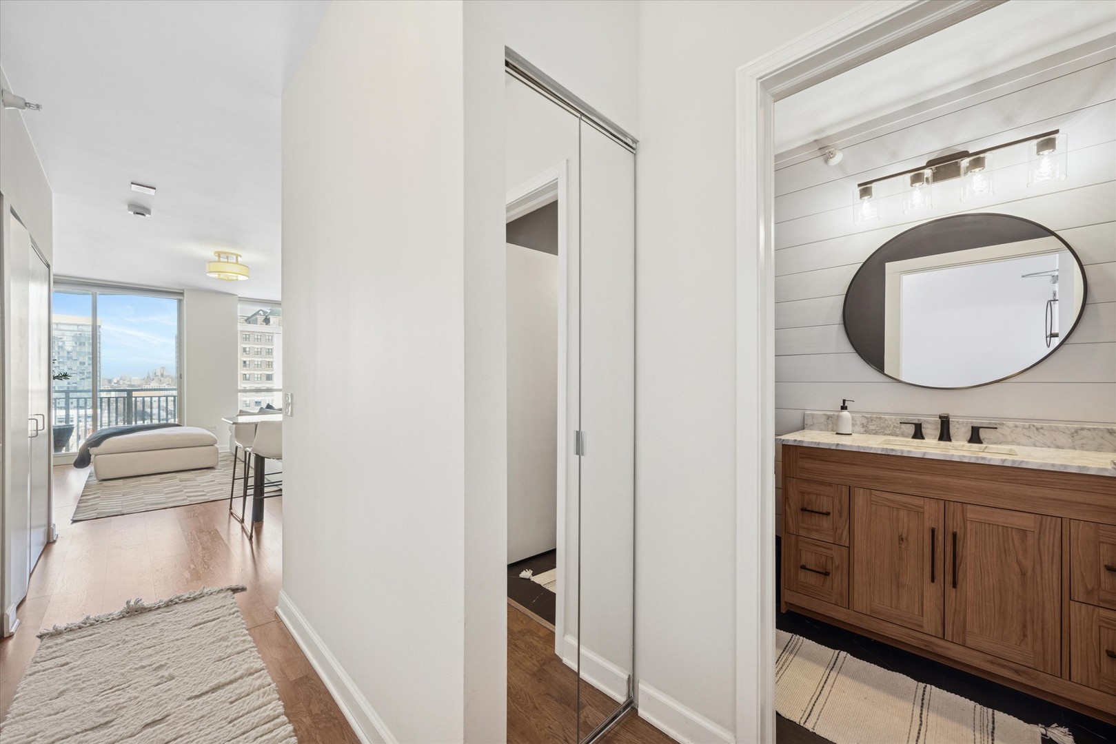 645 N Kingsbury Street 1205