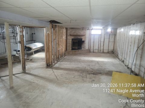 Tiny photo for 11241 S Nagle Avenue, Worth, IL 60482 (MLS # 12558411)