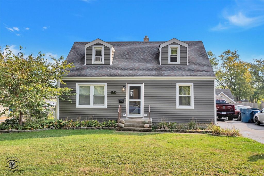 Photo for 14341 Kenton Avenue, Midlothian, IL 60445 (MLS # 12494573)