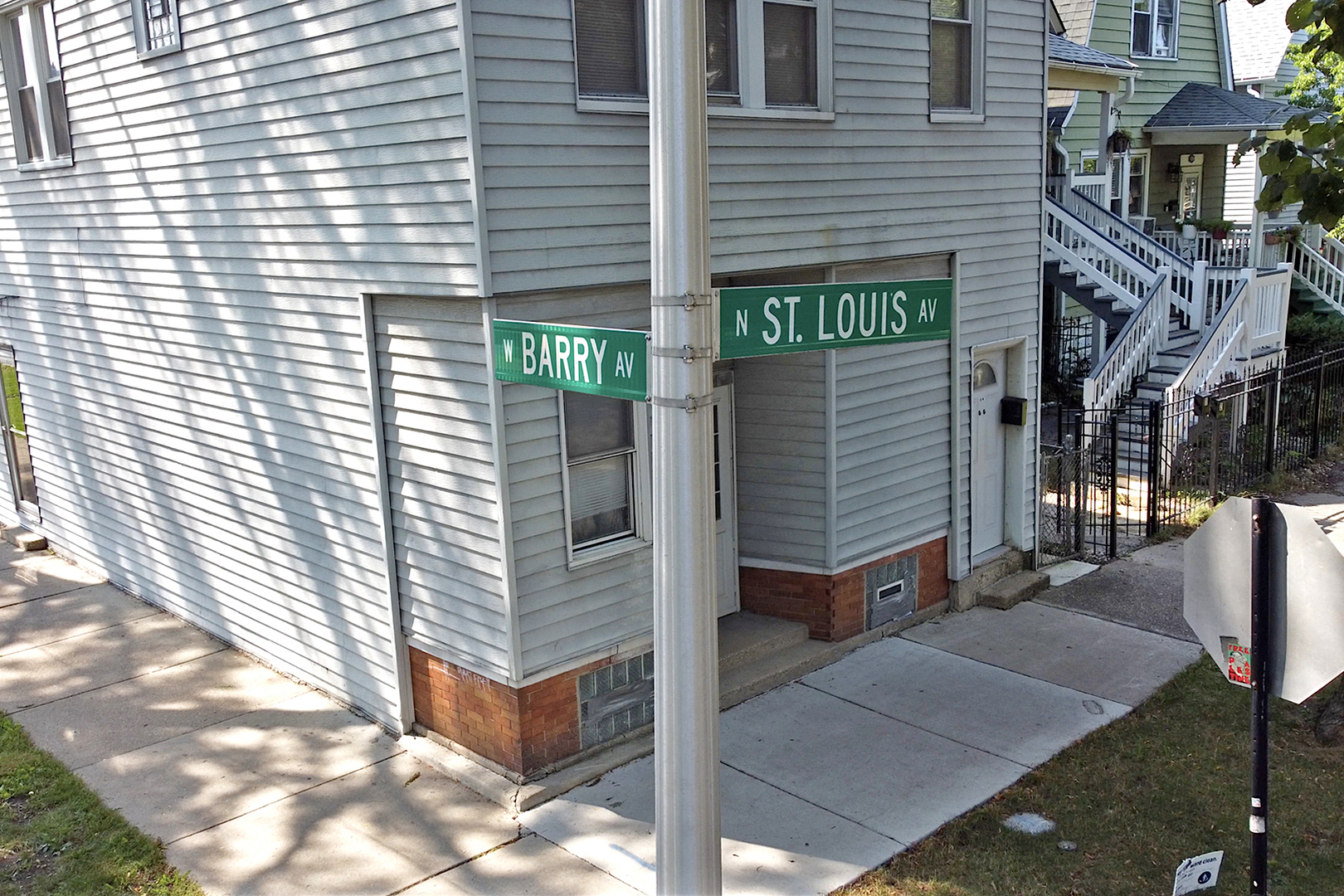 3100 N Saint Louis Avenue